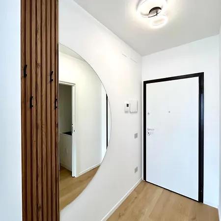 Olimpia - Prada Bocconi Ieo Lägenhet *